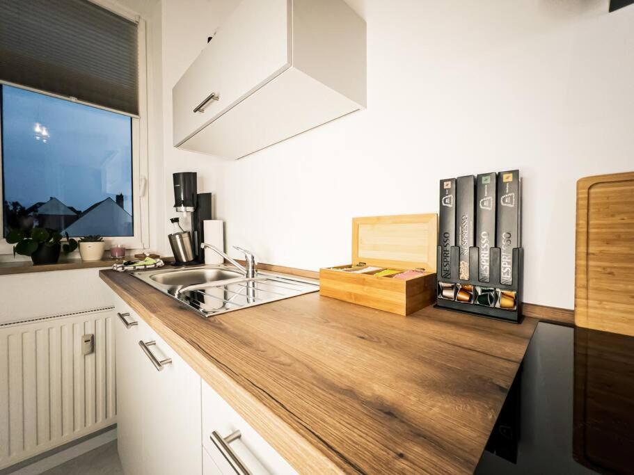 Purer Luxus mit 2 Schlafzimmern, Balkon und Privat-Parkplatz Leipzig Exterior foto