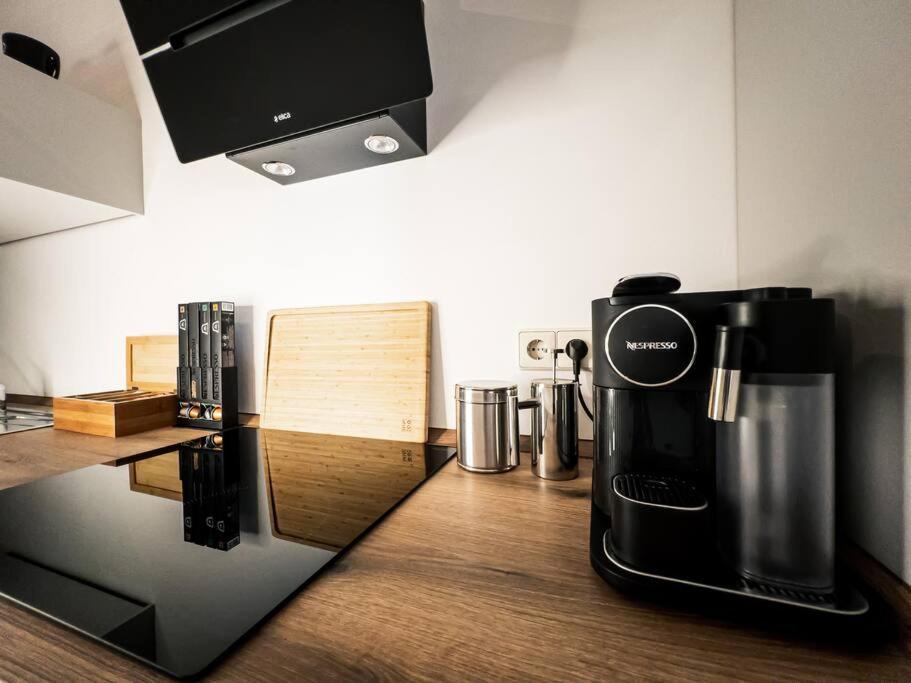 Purer Luxus mit 2 Schlafzimmern, Balkon und Privat-Parkplatz Leipzig Exterior foto