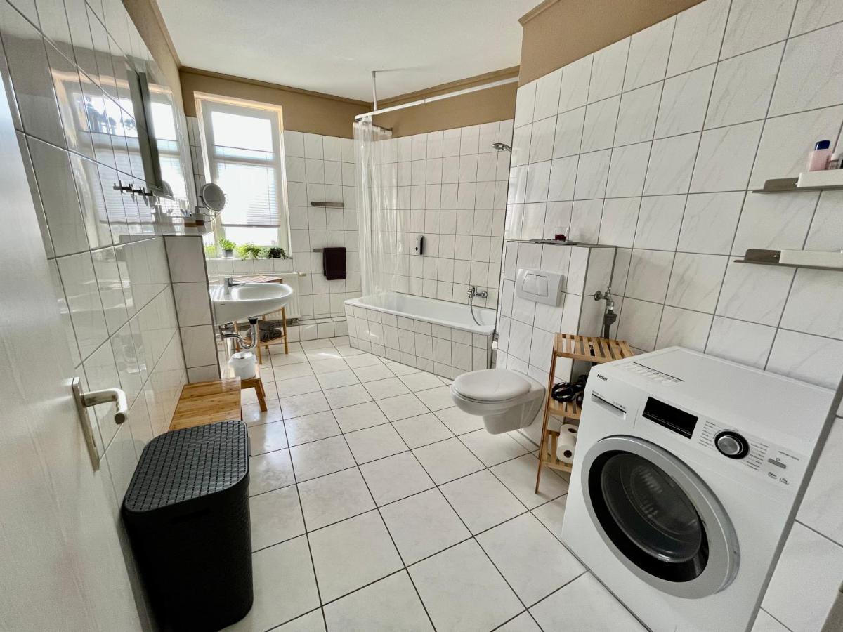 Purer Luxus mit 2 Schlafzimmern, Balkon und Privat-Parkplatz Leipzig Exterior foto